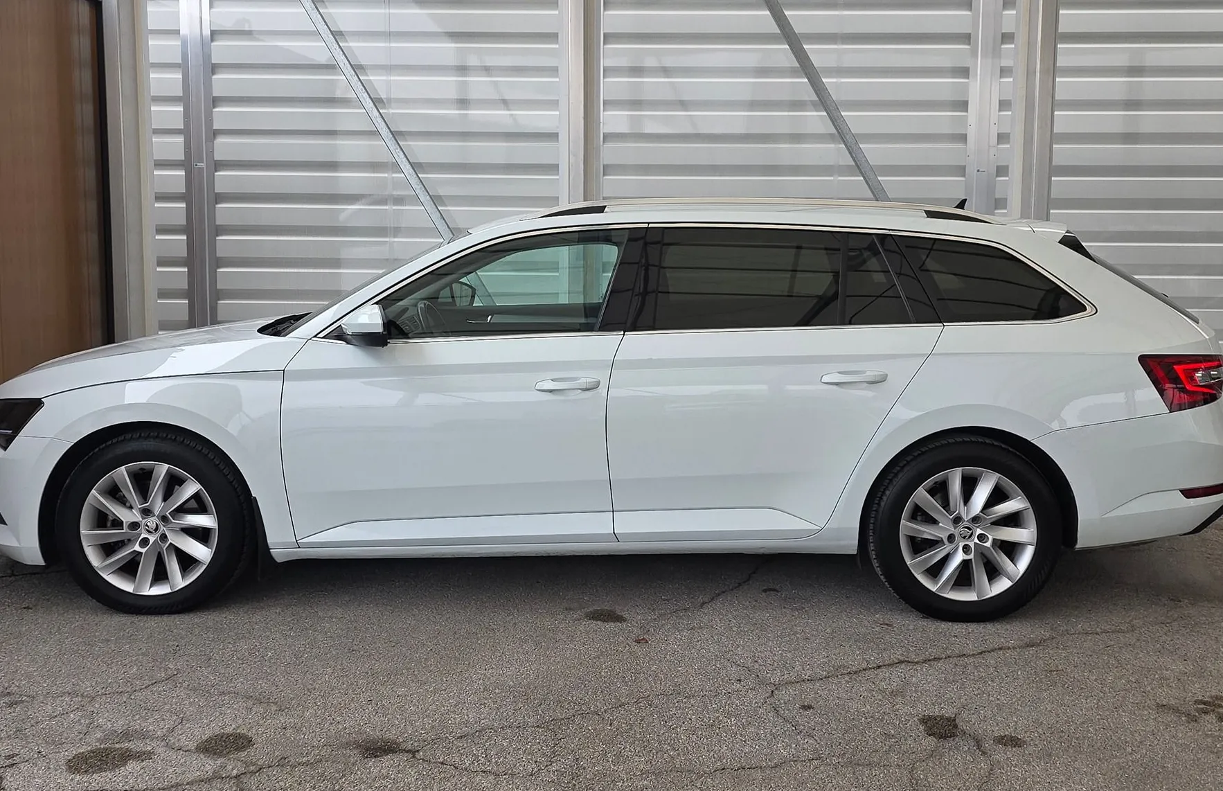 Zunanja slika - Škoda Superb - 2.0 TDI 4X4 -WEBASTO - RADAR - KAMERA - EL.KLJUKA - 6