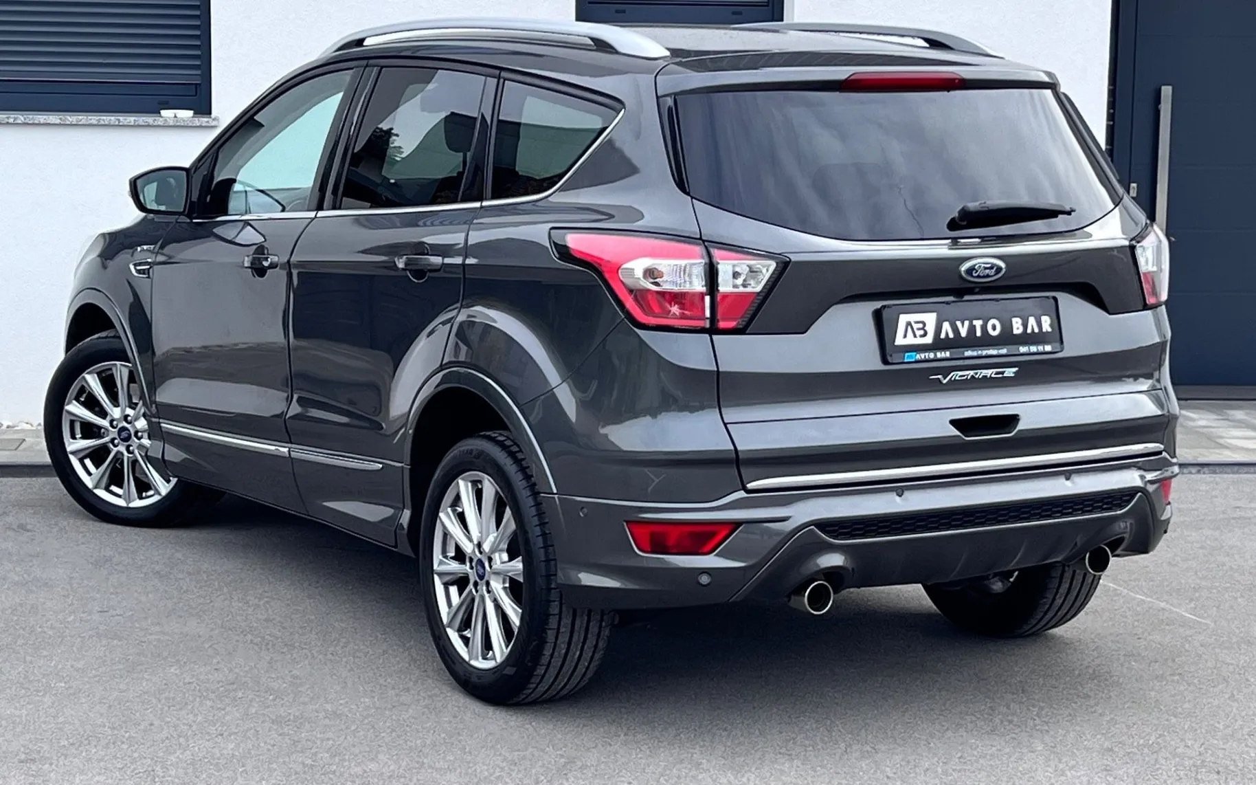 Zunanja slika - Ford Kuga - 4x4 2.0 TDCi Vignale+LED+KEYLESS+SONY+AMBI - 3