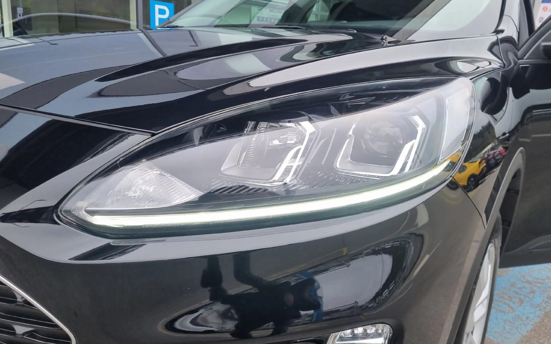 Zunanja slika - Ford Kuga - 1.5 EcoBoost - SAMO 27.891KM - NAVI-DAB-PDC-TEMP. - 13