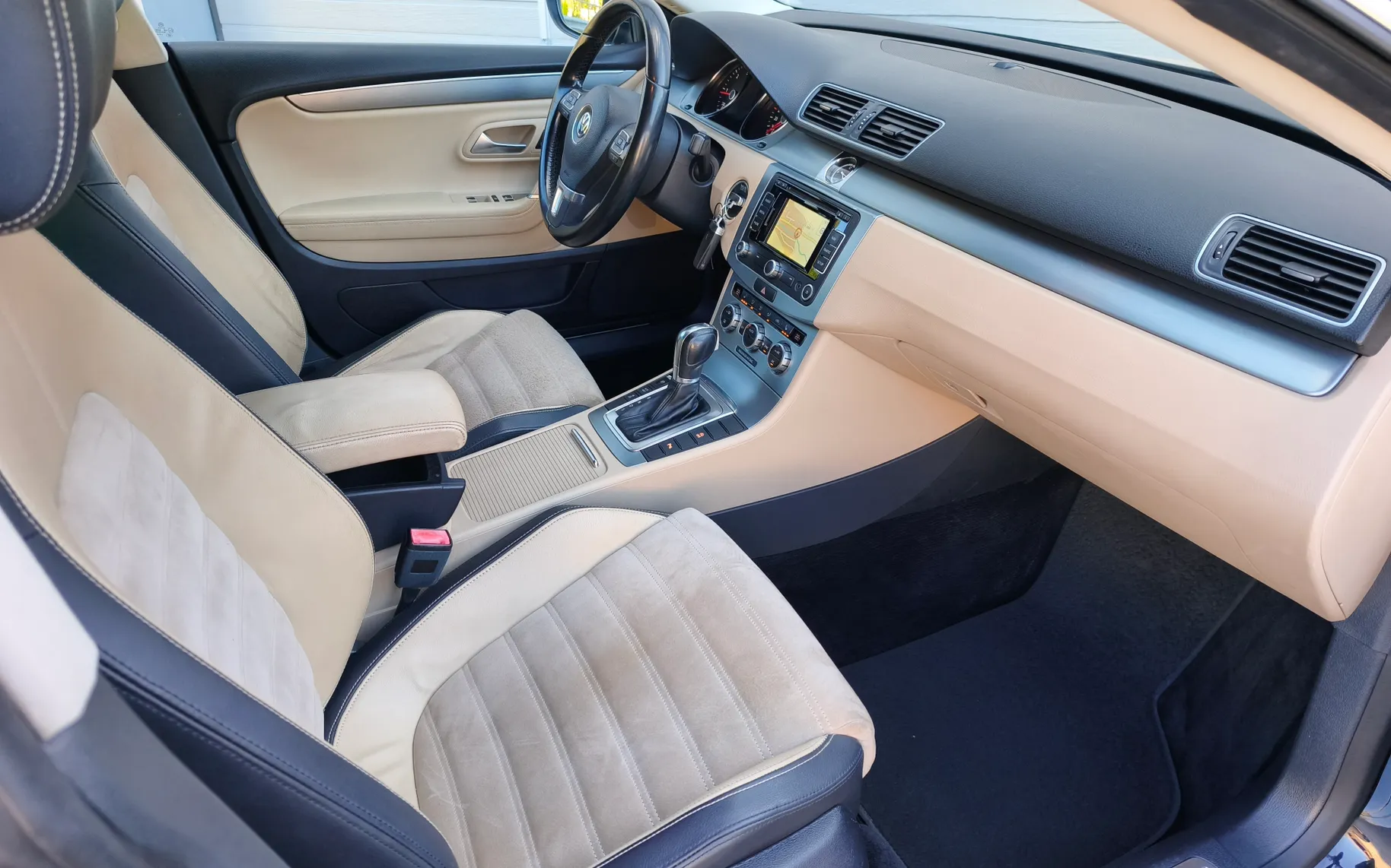 Zunanja slika - Volkswagen Volkswagen CC - Volkswagen Passat CC 2.0-TDI-DSG-USNJE-XSENON-BI-XSENON-17-COL-AL - 10