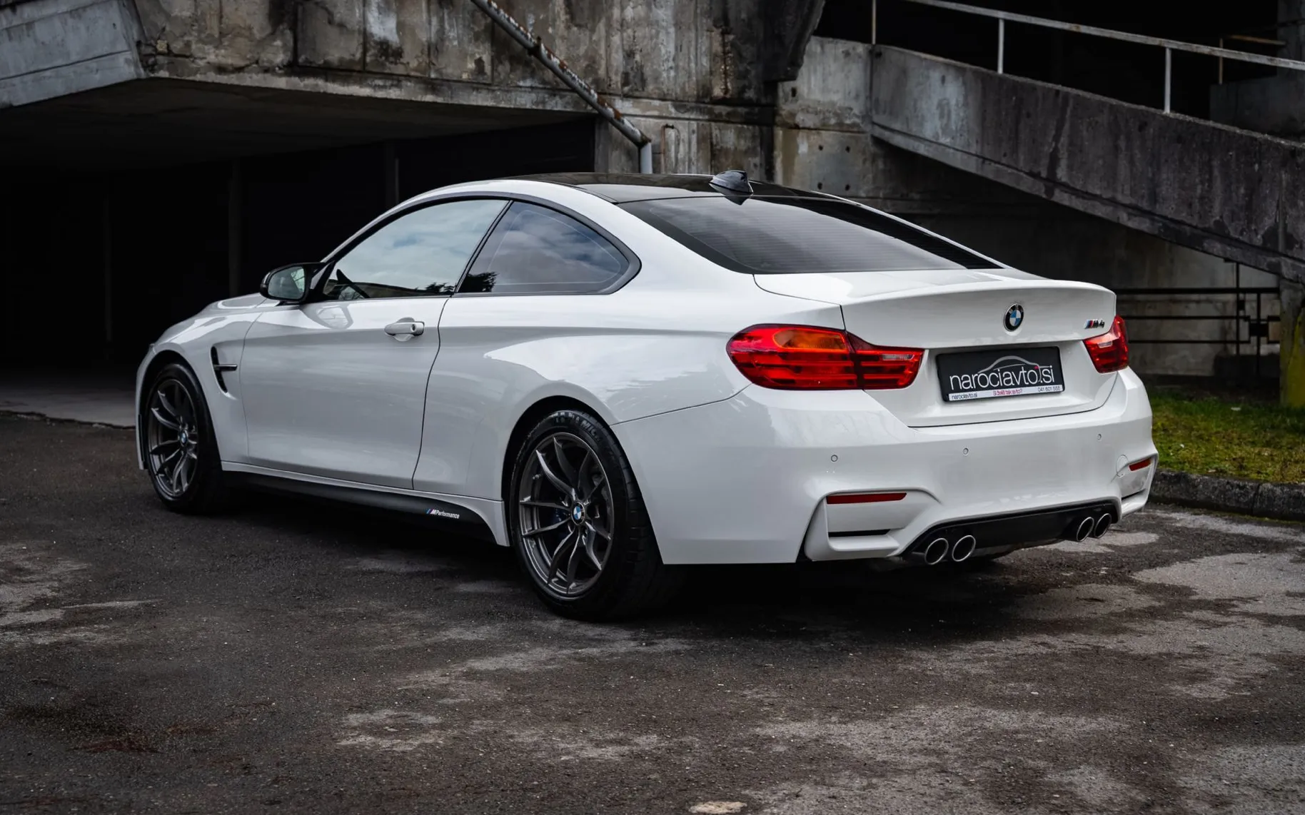 Zunanja slika - BMW M4 - Harman Kardon - LED - Alcantara - Headup - 5