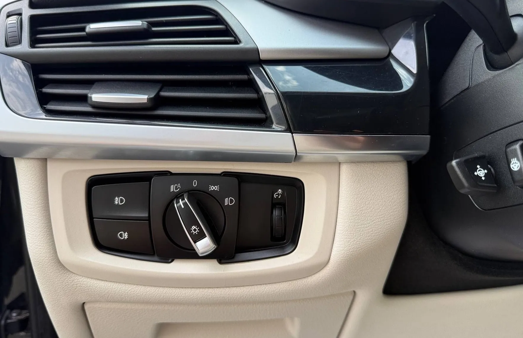 Zunanja slika - BMW X6 - serija :  xDrive 30d LED NAVIGACIJA TEMP PDC VIRTUAL TOP - 19