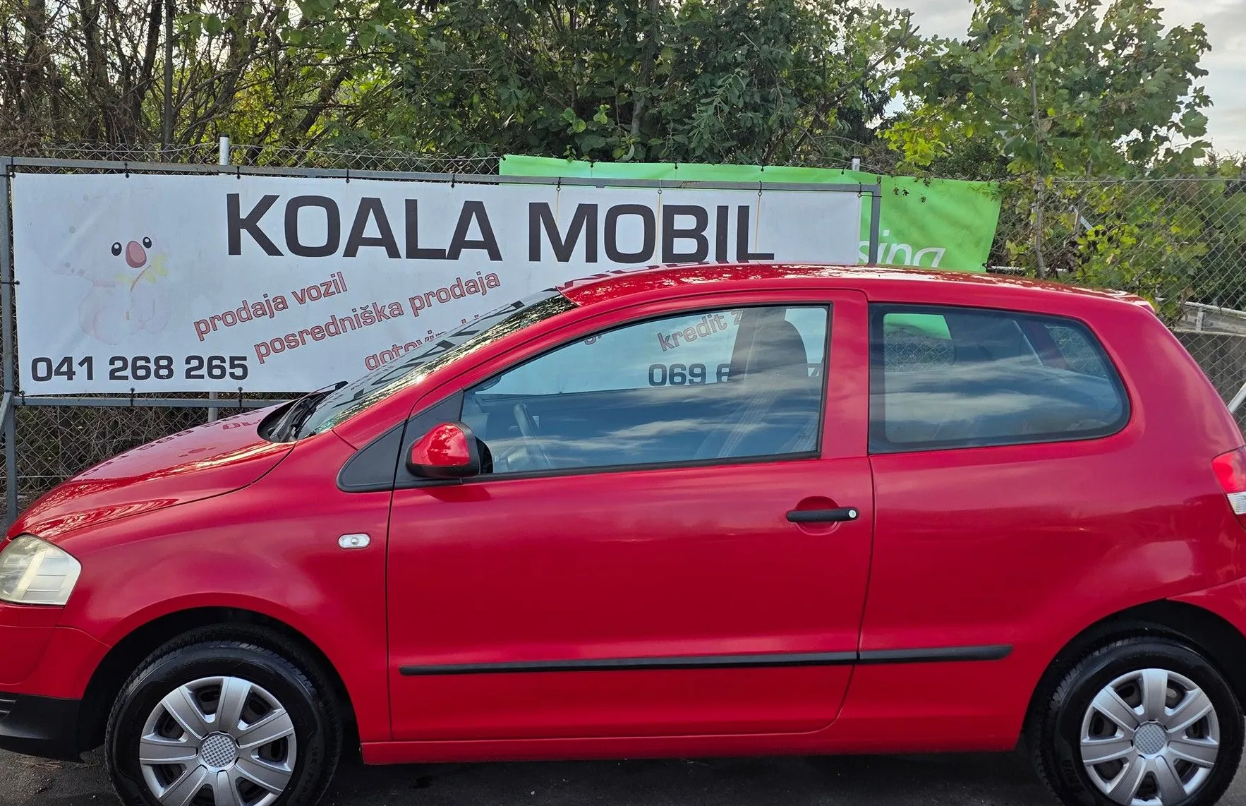 Zunanja slika - Volkswagen Fox - 1.2 KLIMA-SLOVENSKI-2.LASTNIK-ZELO LEP - 7