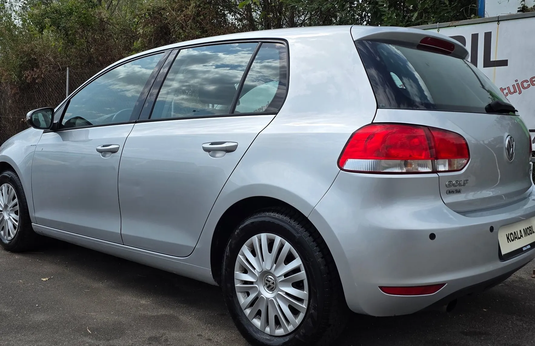 Zunanja slika - Volkswagen Golf - COMFORTLINE 1.6 TDI KLIMA-PDC-2.LASTNIK-SLOVENSKI - 6