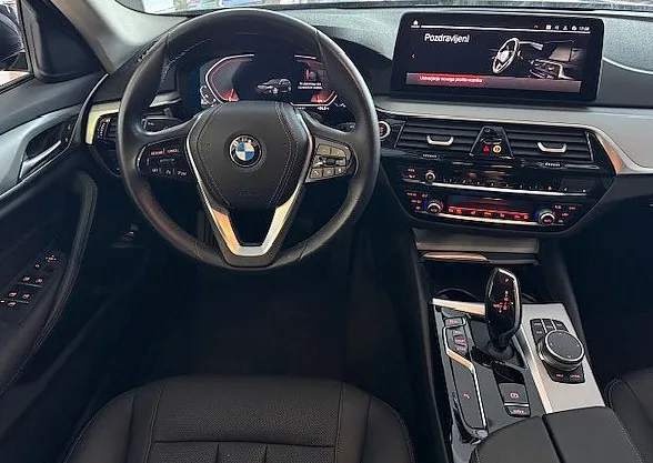 Zunanja slika - BMW Serija 5 - Touring: 520D BUSINESS AUT xDRIVE LED VIRTUAL KAMERA USN - 8
