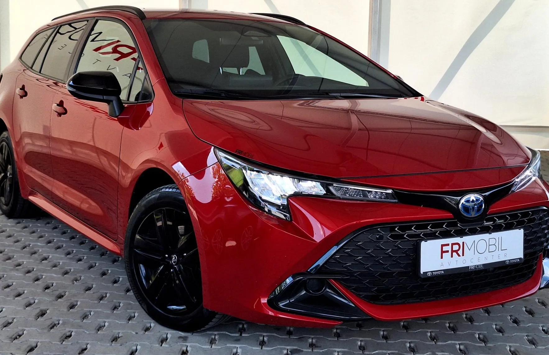 Zunanja slika - Toyota Corolla - TS Hybrid 1.8 VVT-i Terra Black Pack - 2