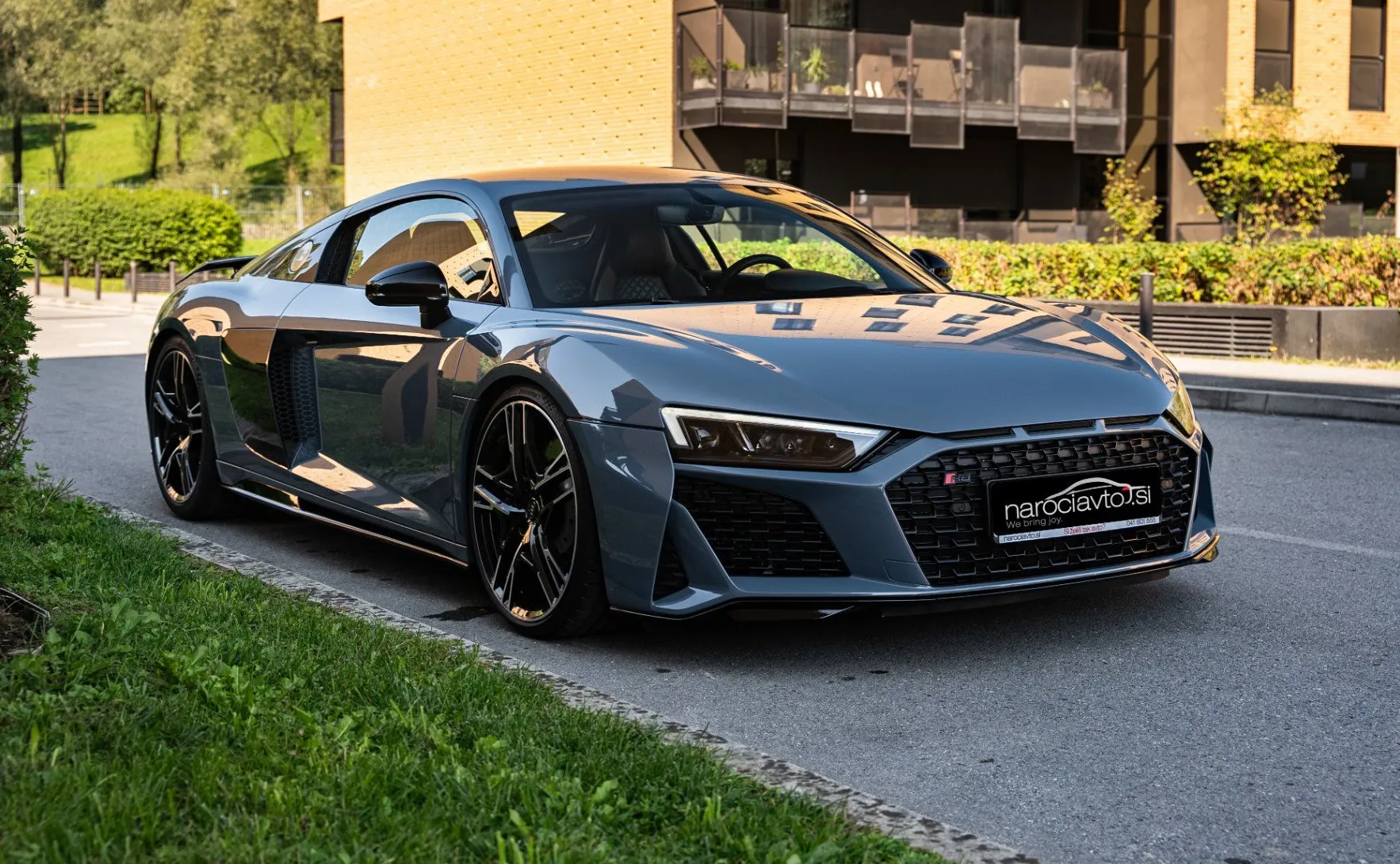 Zunanja slika - Audi R8 - Quattro - Keyless - Ogrevani sedeži - LED - 20col - 1