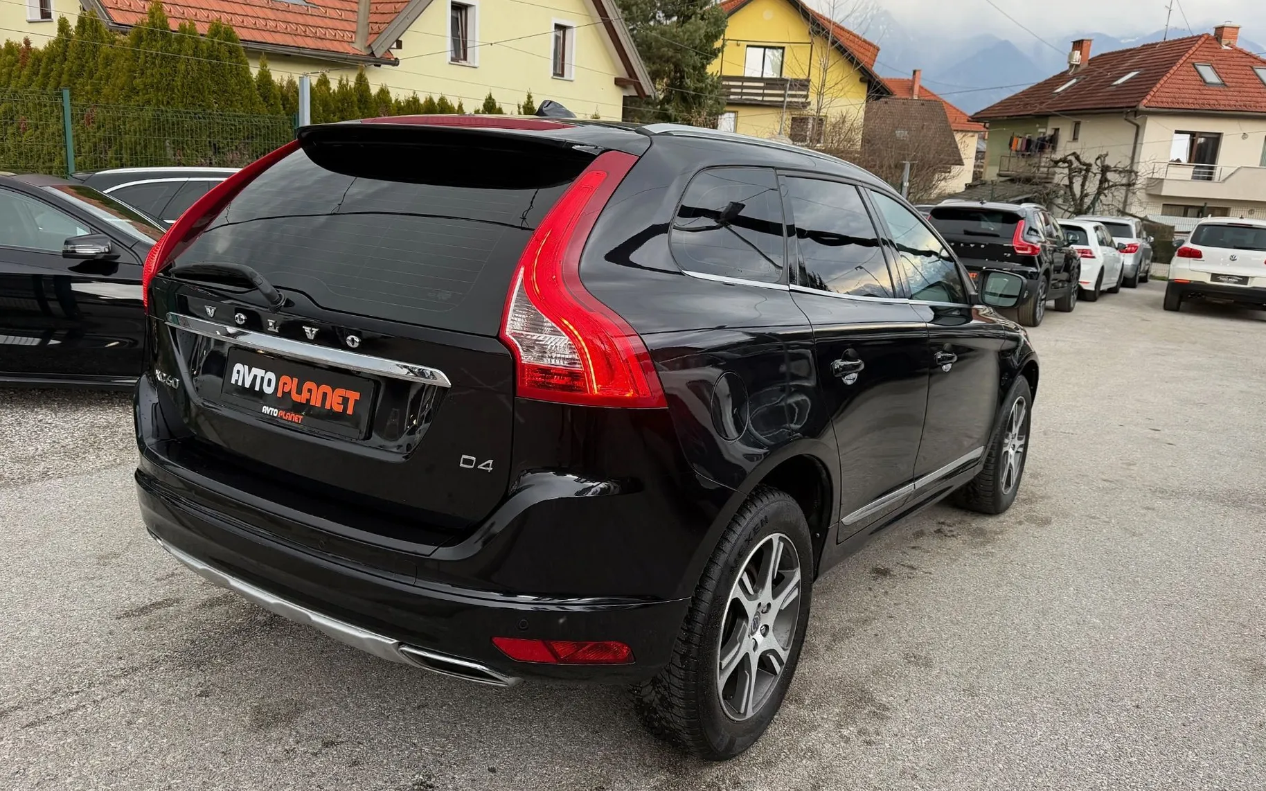 Zunanja slika - Volvo XC60 - D4 Summum AUT. LED XENON ACC NAVI BLS VIRTUAL - 7