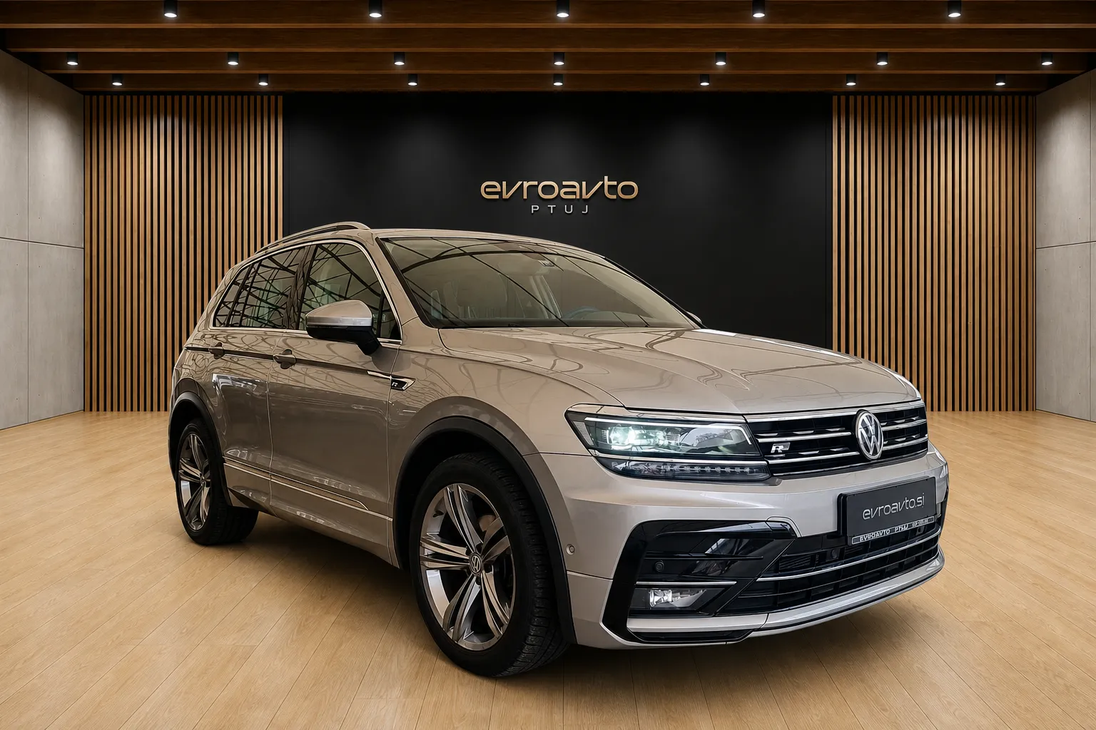 Zunanja slika - Volkswagen Tiguan - 2.0 TDI SCR BMT R-Line Panoramska streha - 5