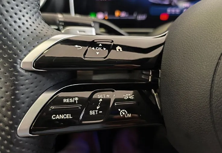 Zunanja slika - Mercedes-Benz C-Razred - 180 FULL AMG-360KAM-MR.KOT-AKT.TEMP-LED-DAB-VIDEO - 12
