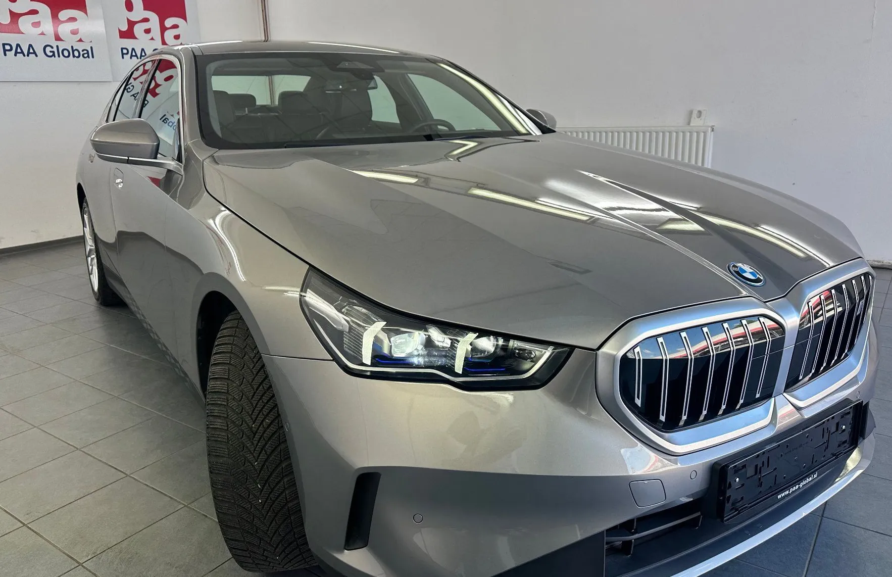 Zunanja slika - BMW i5 - eDrive40.LUKSENBURG.KAMERA.USNJE.LED-subvencija - 17