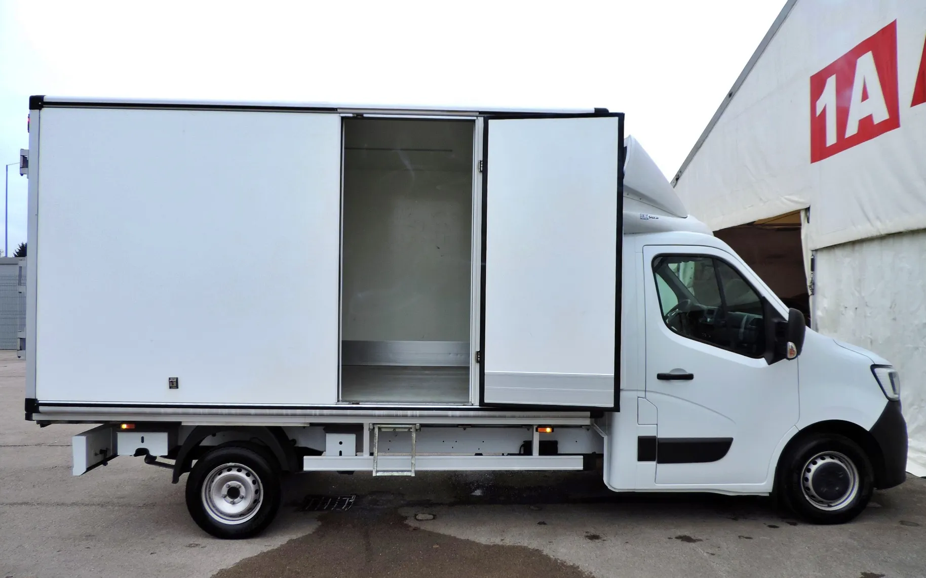 Zunanja slika - Renault Master - 2.3 dCi 145  KLIMA-KAMERA-ZRAČNO VZMETENJE - 2