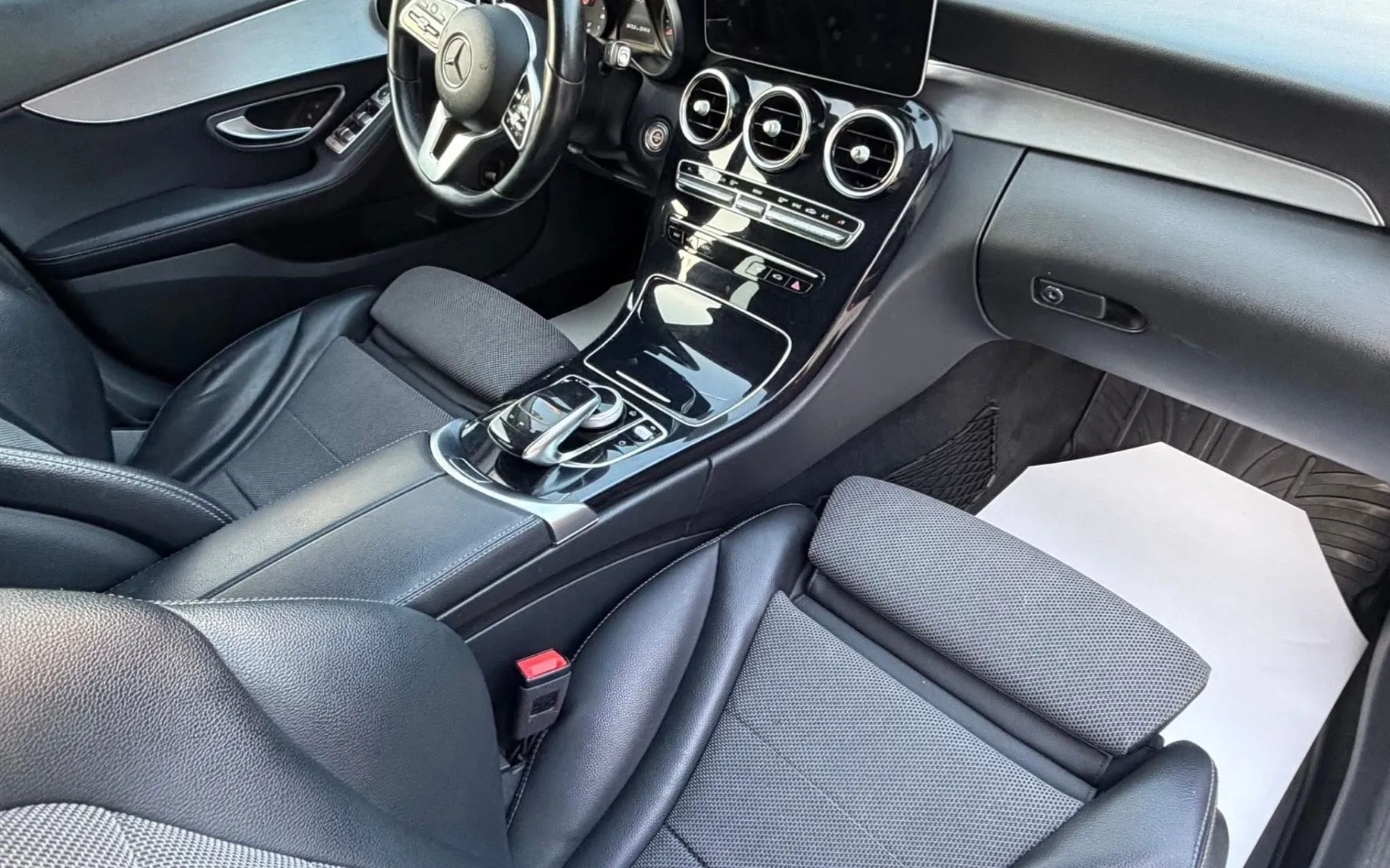 Notranja slika - Mercedes-Benz C-Razred - C 180 d T Avt. - 9