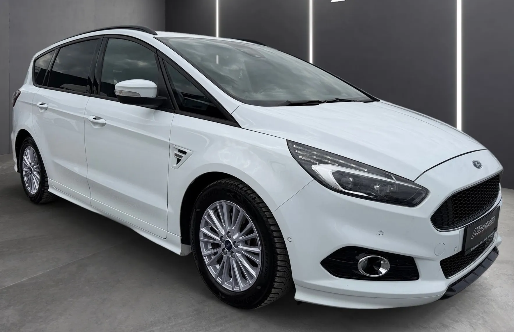 Zunanja slika - Ford S-MAX - 2.0 EcoBlue ST-Line Avt.-Kamera-PDC-Navi.... - 2
