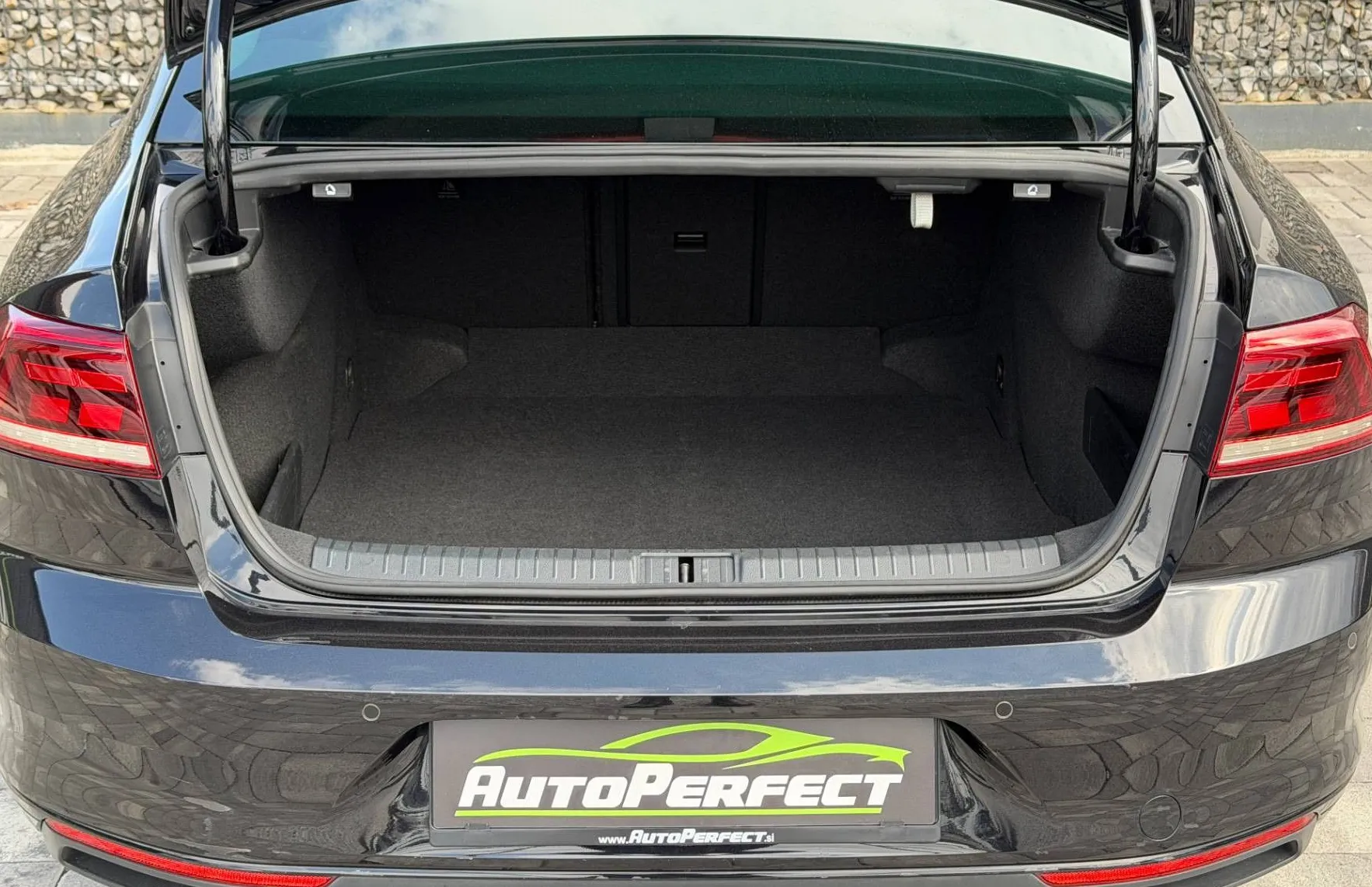 Zunanja slika - Volkswagen Passat - 2.0 TDI BMT SCR avt. |ACC|PDC|NAVI| - 19