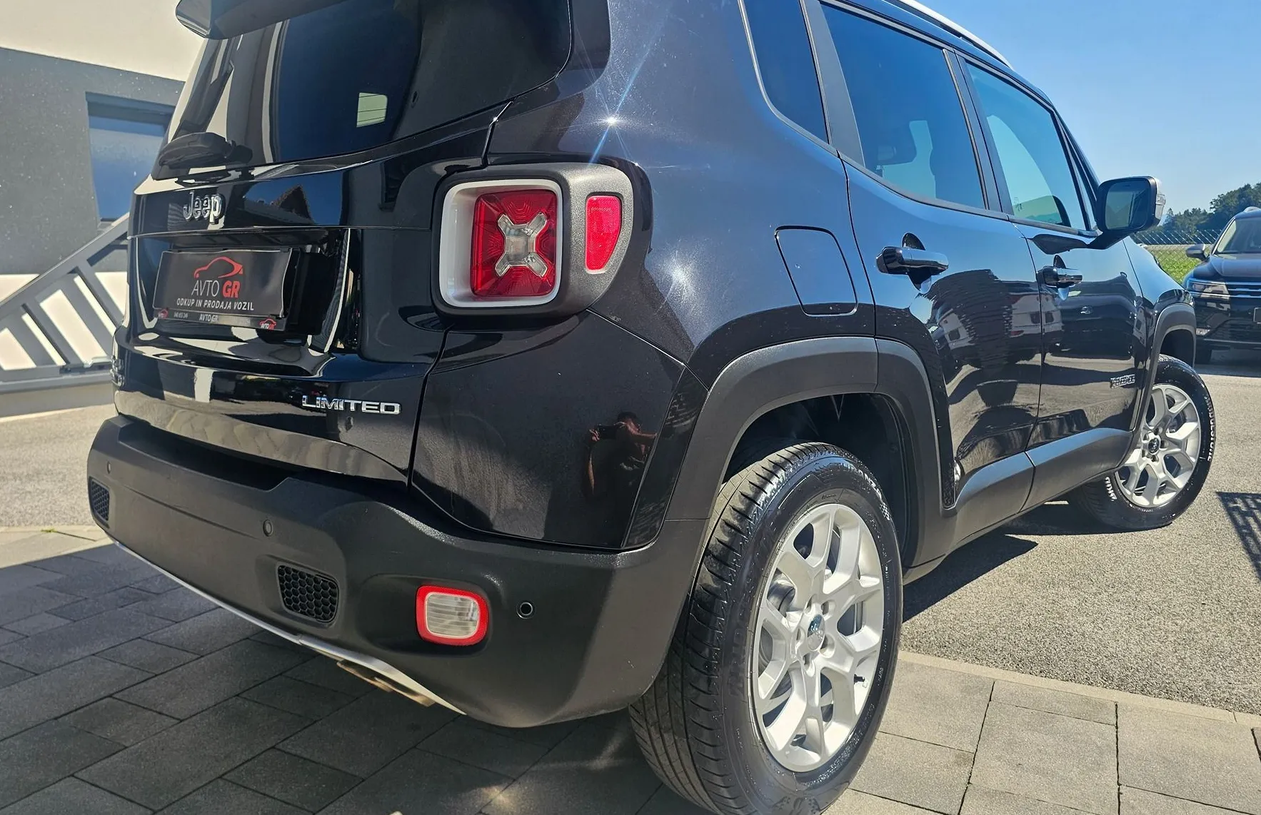 Zunanja slika - Jeep Renegade - AWD 2.0 MultiJet Limited Avt.-Le 99.000km- ODLIČEN - 10