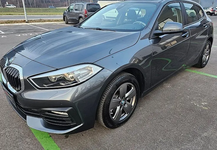 Zunanja slika - BMW Serija 1 - : 116d|1.LASTNIK|NAVIGACIJA|TEMPOMAT|2XPDC|ALU - 1