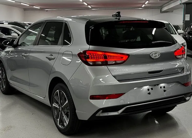 Zunanja slika - Hyundai i30 - 1.5 T-GDI 140 PREMIUM-SMART- WINTER-ECM-W.C. - 8