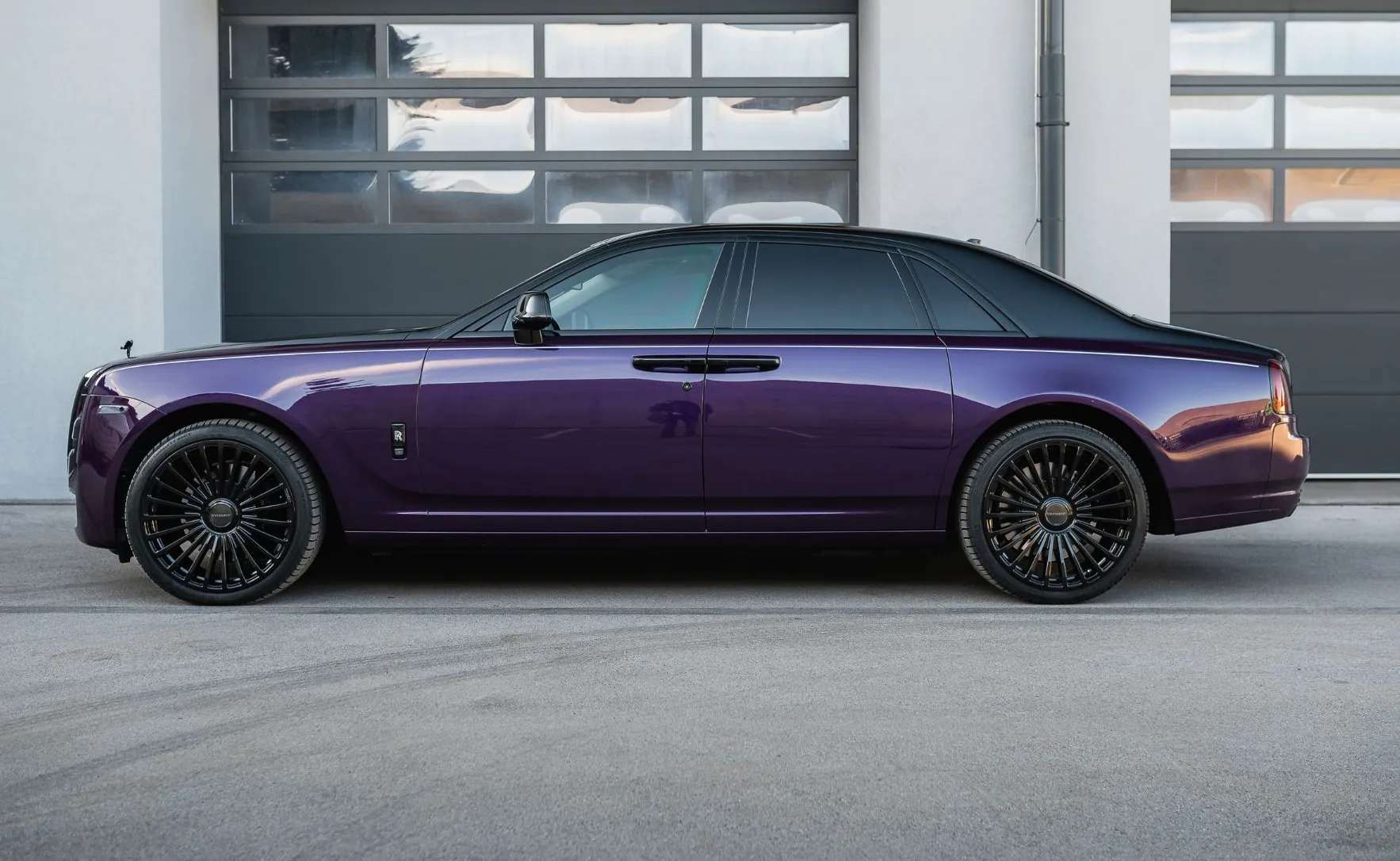 Zunanja slika - Rolls-Royce Ghost - VIJOLICE VIJOLICE VABLJENI NA OGLED - 8