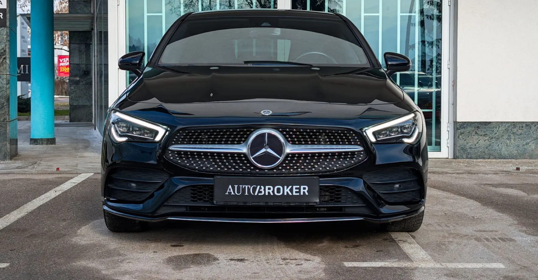 Zunanja slika - Mercedes-Benz CLA-Razred - CLA Shooting Brake CLA 200 AMGLine LED kamera Ambient. Keyless - 2