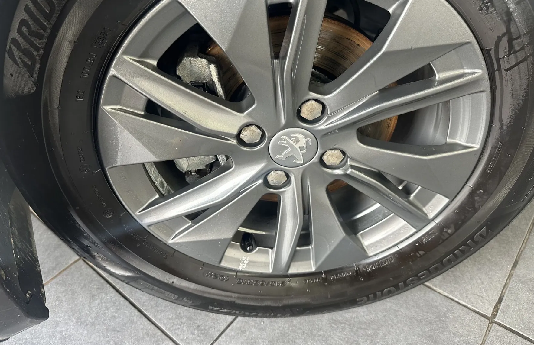 Zunanja slika - Peugeot 2008 - 1.5 BLUEHDI 130 ACTIVE.KAMERA.NAVI.LED.SAMO 90.000 - 4