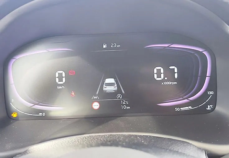 Zunanja slika - KIA Stonic - 1.2 DPI 57.9 kW  79 KM  LX Urban+ M T - 7