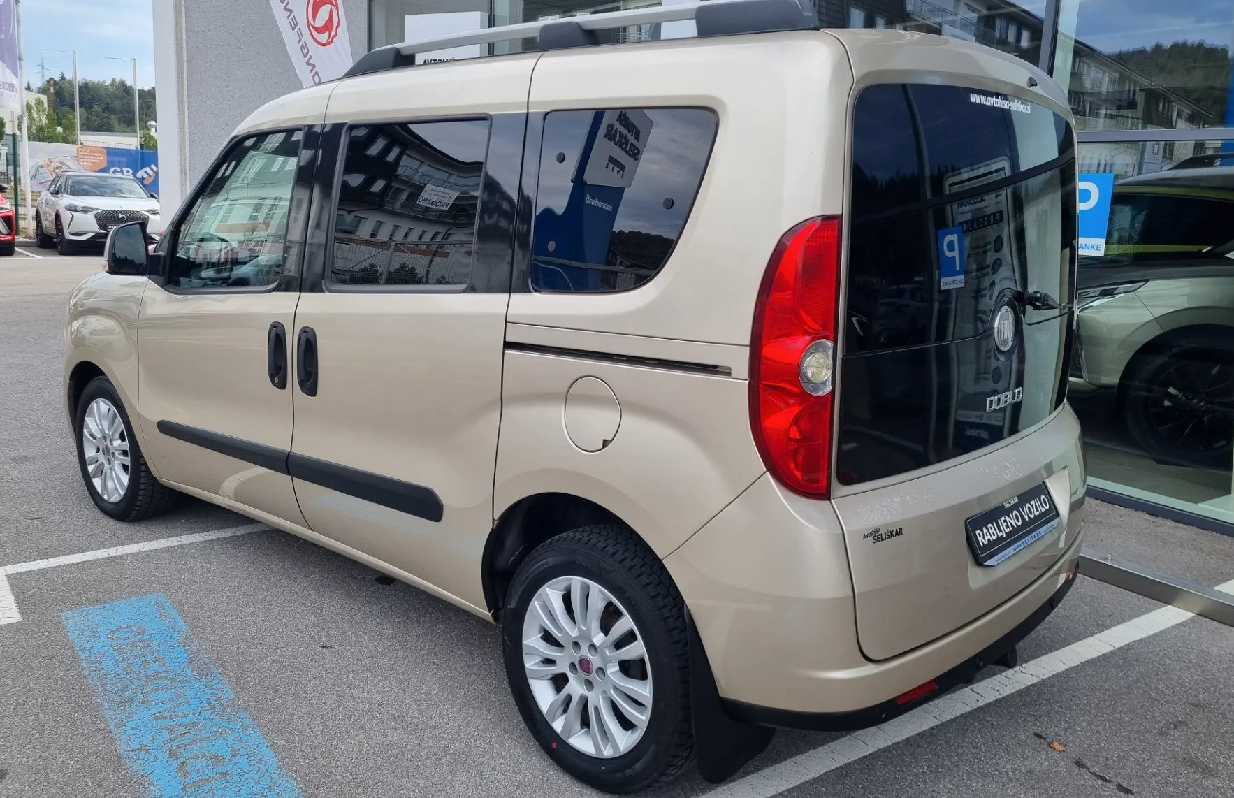 Zunanja slika - Fiat Doblo - 1.6 JTD - SLOVENSKI + POTRJENA KNJIGA + KLJUKA - 5