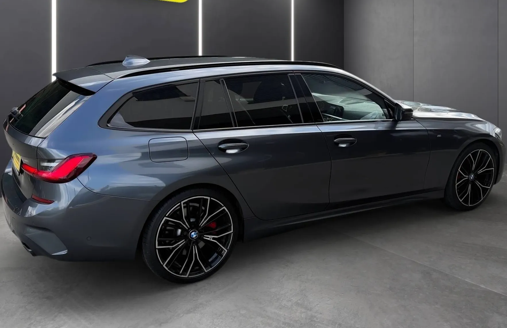 Zunanja slika - BMW Serija 3 - Touring: 330E M-PAKET FULL LED NAVI TEMP VIRTUAL KAMERA - 7