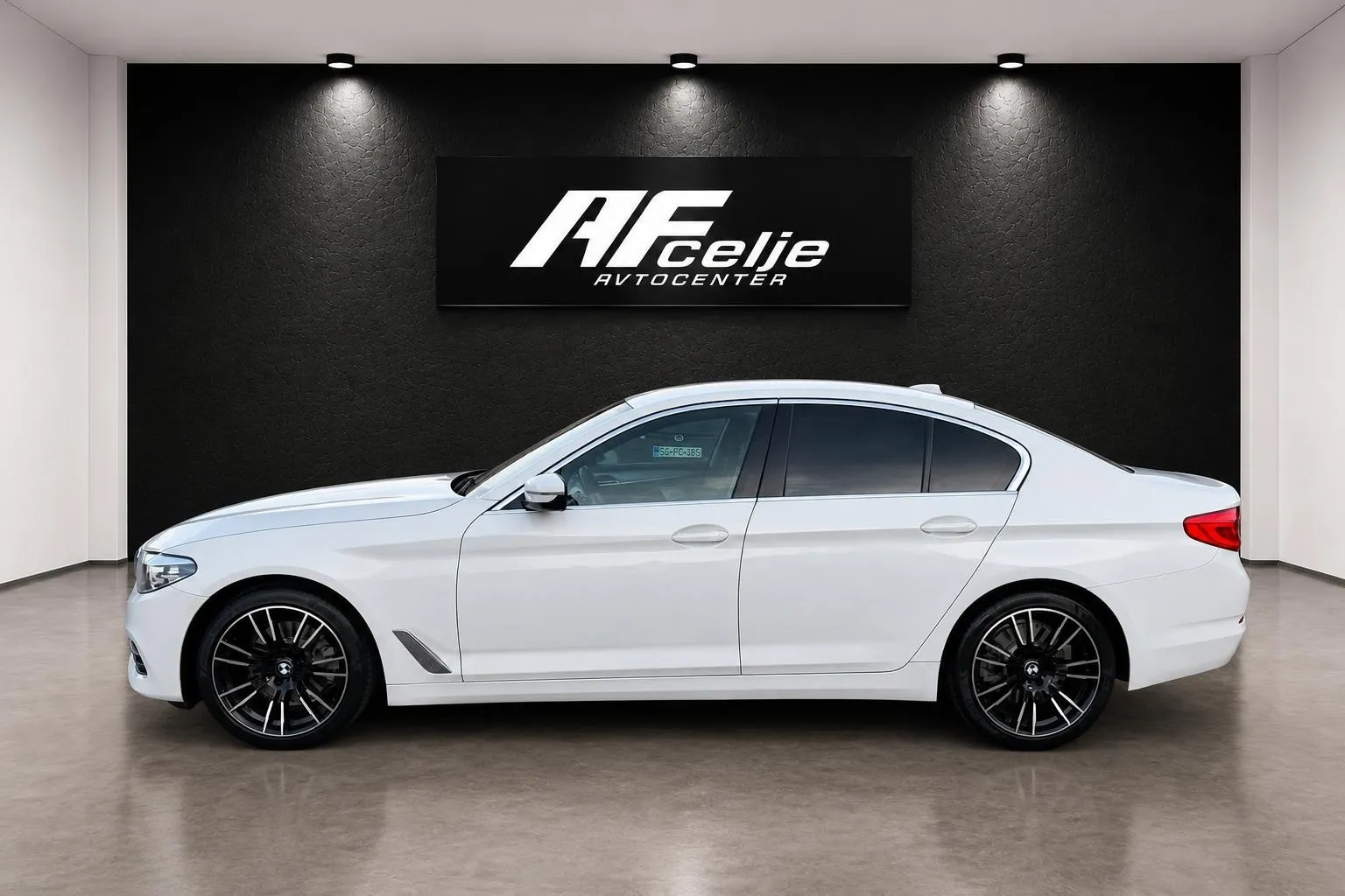 Zunanja slika - BMW serija 5: - 520-AUT-BI XENON-NAVI-LIZING ZA TUJCE-ODLIČEN-... - 6