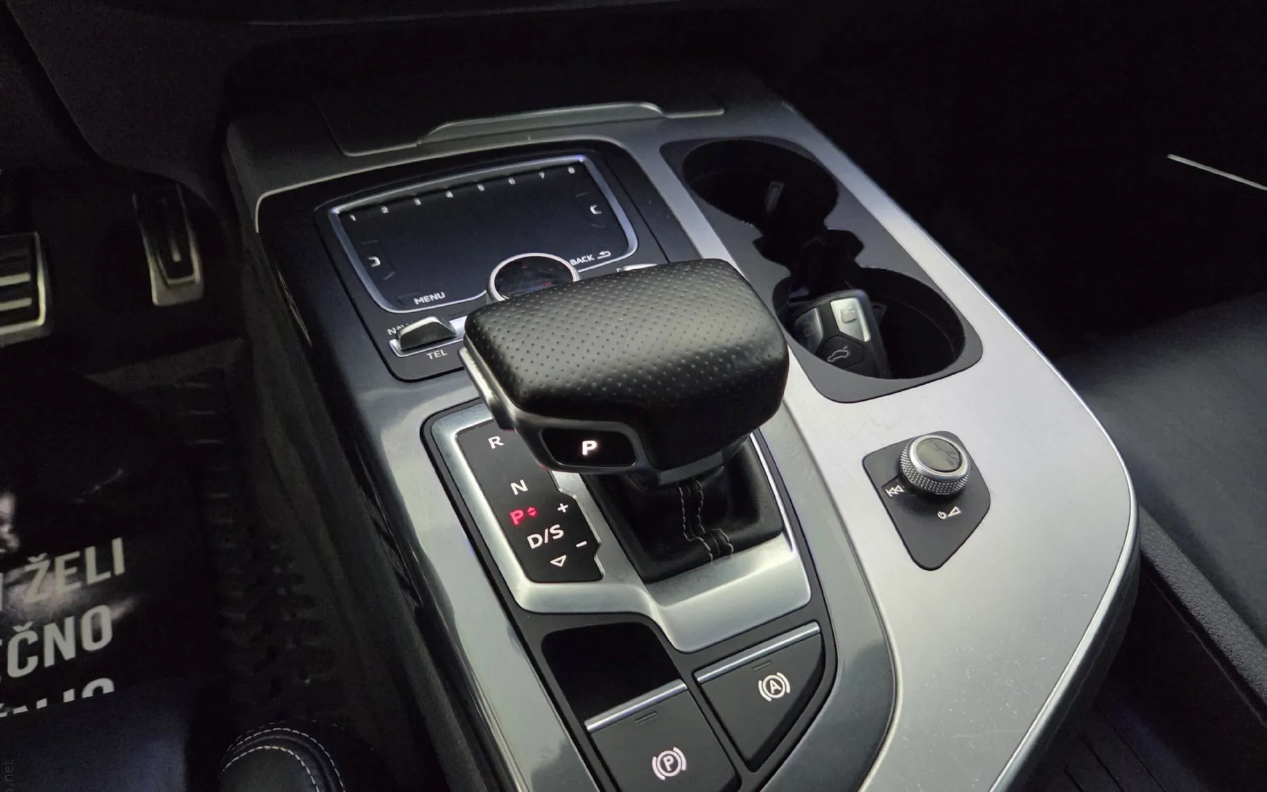 Notranja slika - Audi Q7 - quattro 3,0 TDI Tiptronic - 17