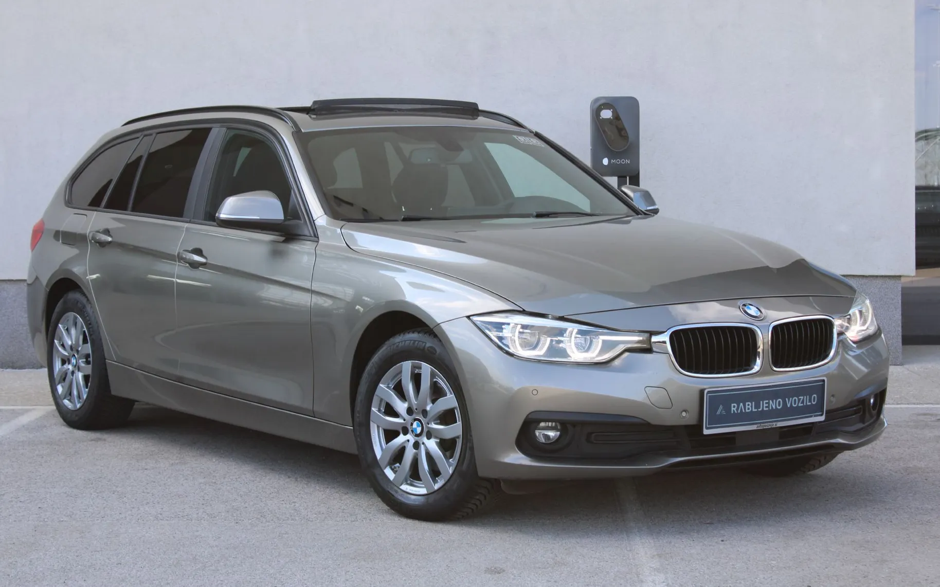 Zunanja slika - BMW Serija 3 - Touring: 320d xDrive Advantage  AT  PANO KAMERA TEMPO NA - 3