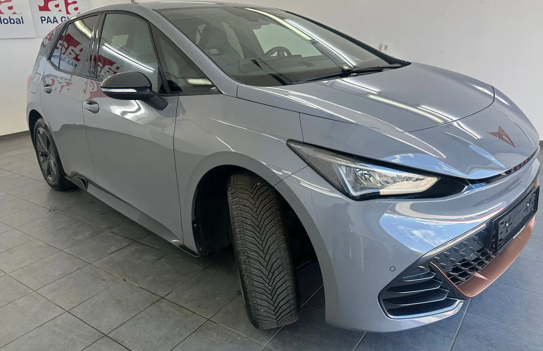 Zunanja slika - Cupra Born - 150kW-62 KW BATERIJA.KAMERA.NAVI.ALKANTARA.ACC.TOP - 2