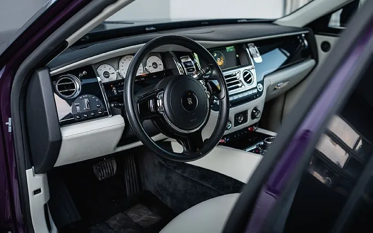 Zunanja slika - Rolls-Royce Ghost - VIJOLICE VIJOLICE VABLJENI NA OGLED - 11