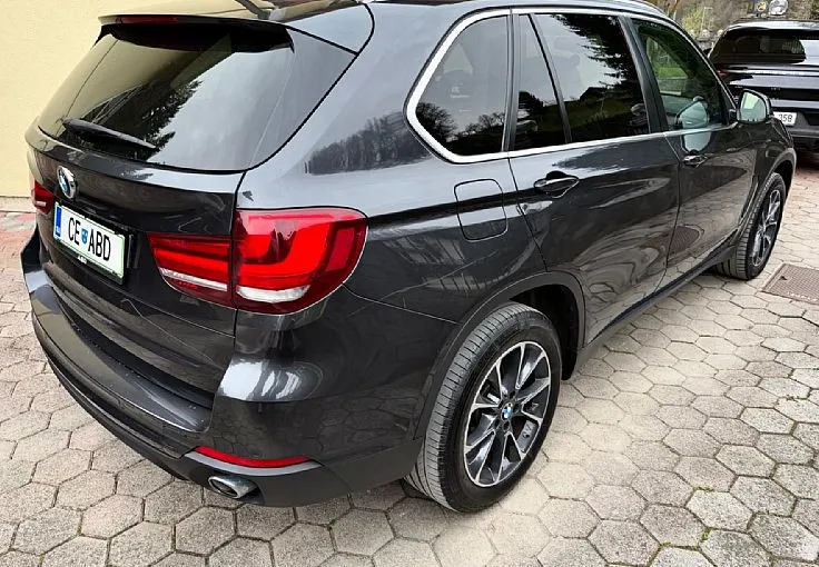 Zunanja slika - BMW X5 - serija : xDrive30d AUT SLO LEDER ALU19 KAMERA KLJUKA MEMORY - 4