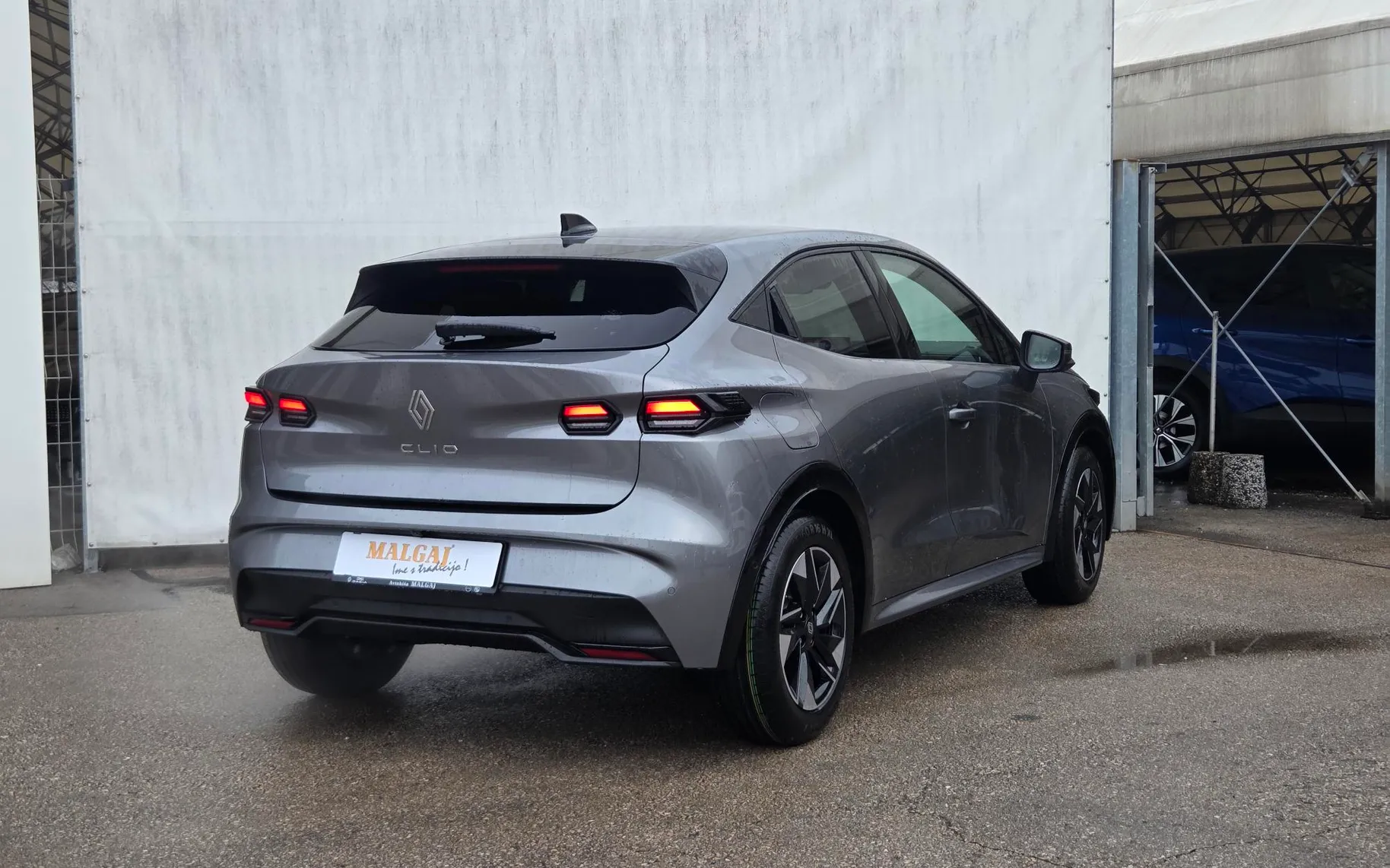 Zunanja slika - Renault Clio - 6 Techno TCE 115 Avto+Paket Zima+Zimske gume - 7