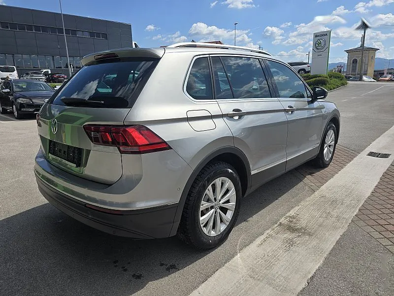 Zunanja slika - Volkswagen Tiguan - 2.0 TDI Comfortline 110kW DSG - 7