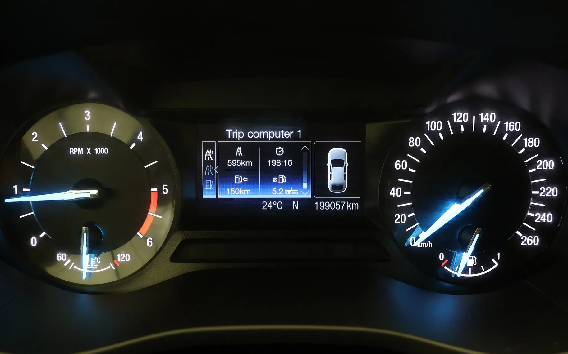 Zunanja slika - Ford Mondeo - SW 1.6 TDCi 116KM Titanium - 11