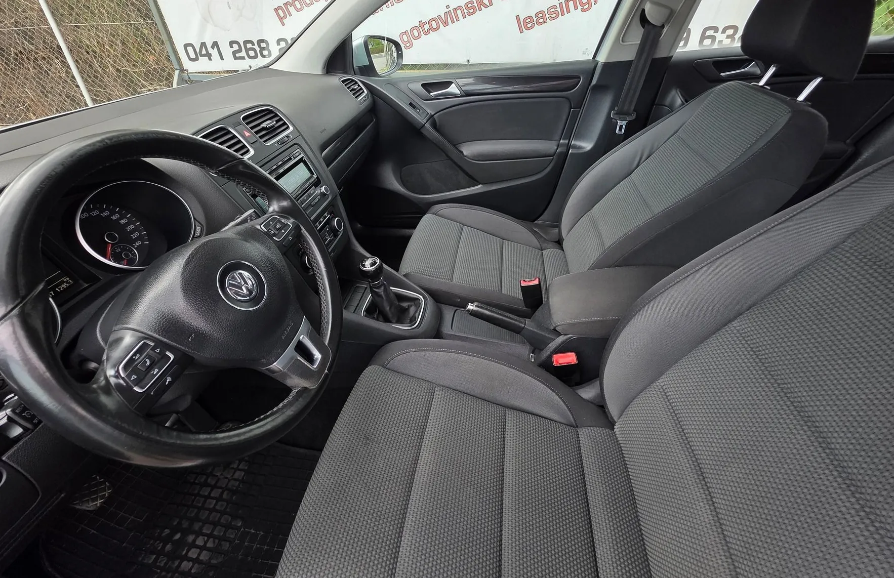 Zunanja slika - Volkswagen Golf - COMFORTLINE 1.6 TDI KLIMA-PDC-2.LASTNIK-SLOVENSKI - 10