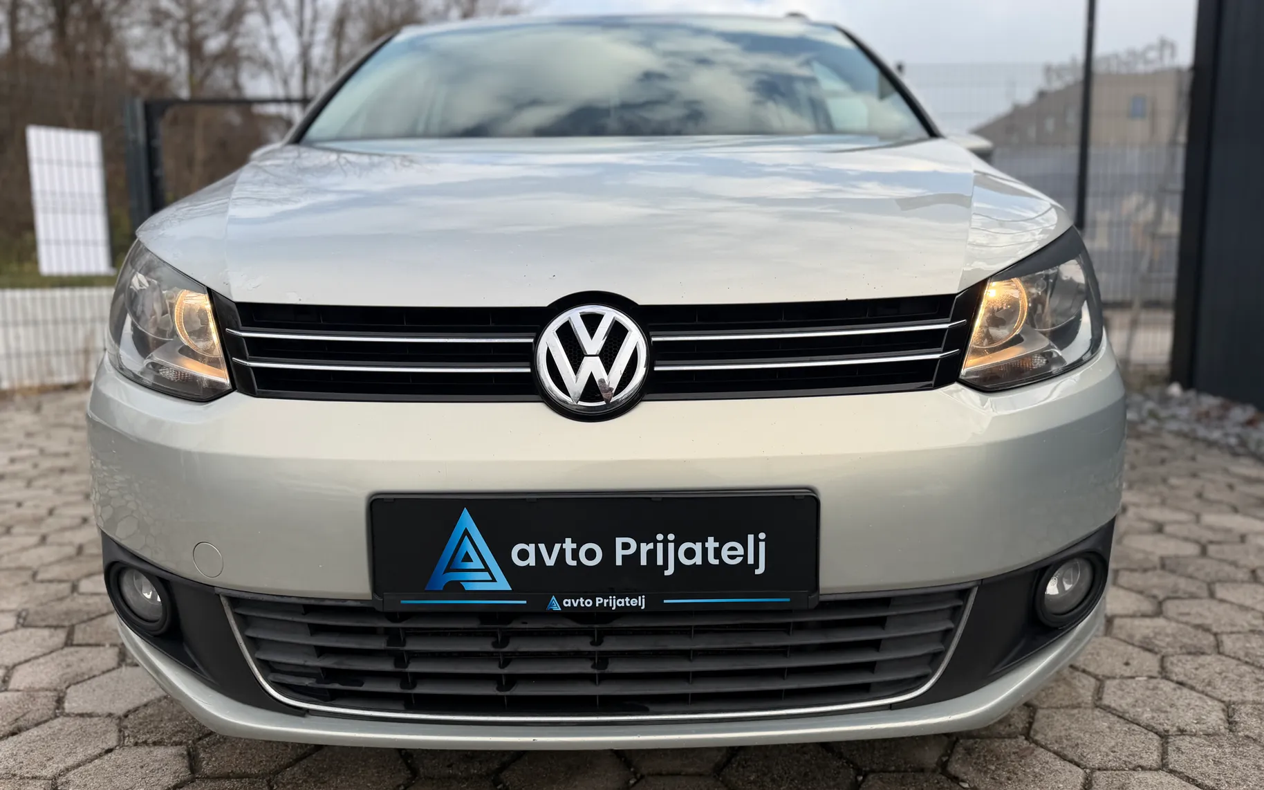 Zunanja slika - Volkswagen Touran - 1.6 TDI BlueMotion | AVT | 7 SED - 14