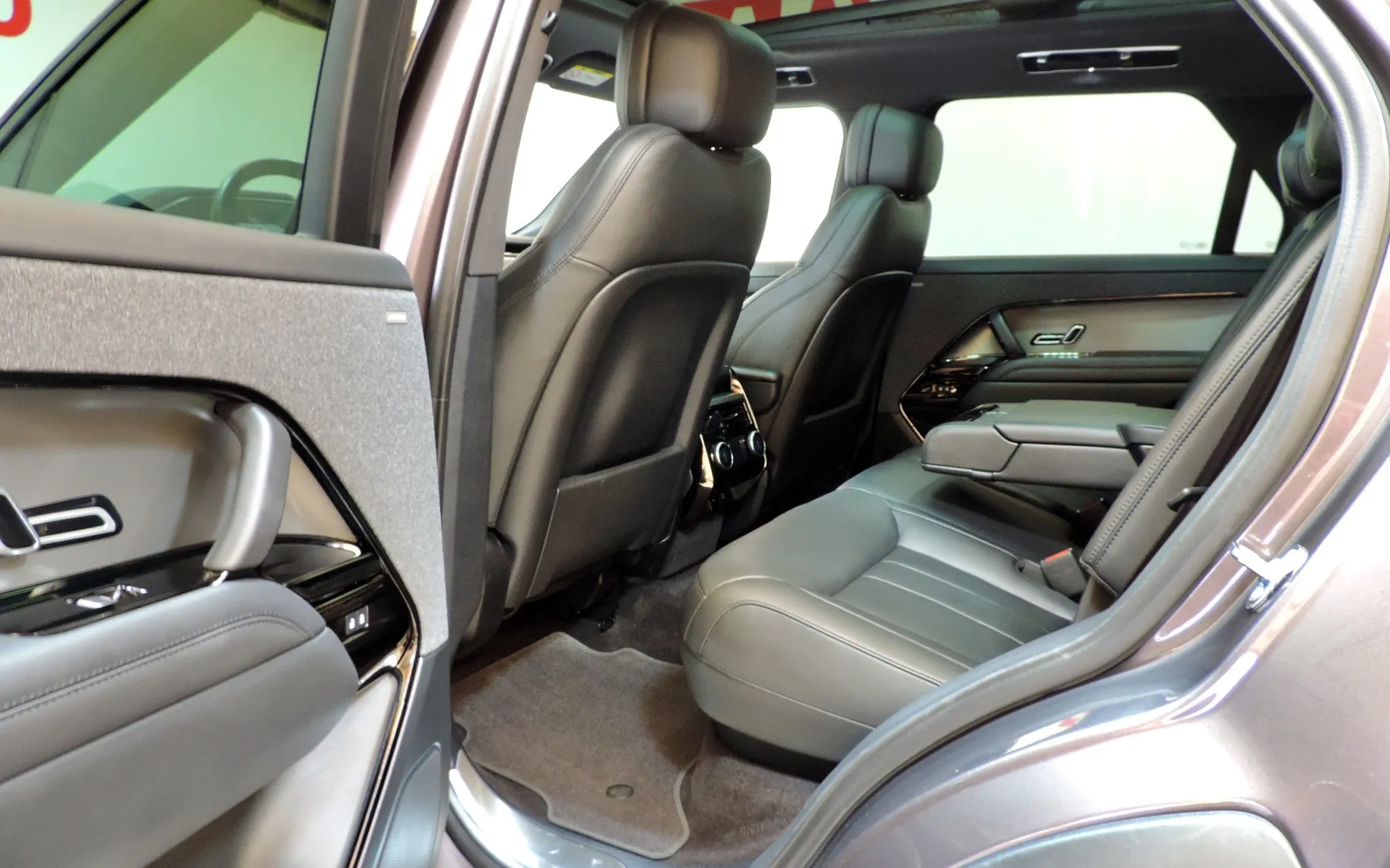 Zunanja slika - Land Rover Land Rover - 3.0 D300 MHEV Dynamic SE Avt. - 10