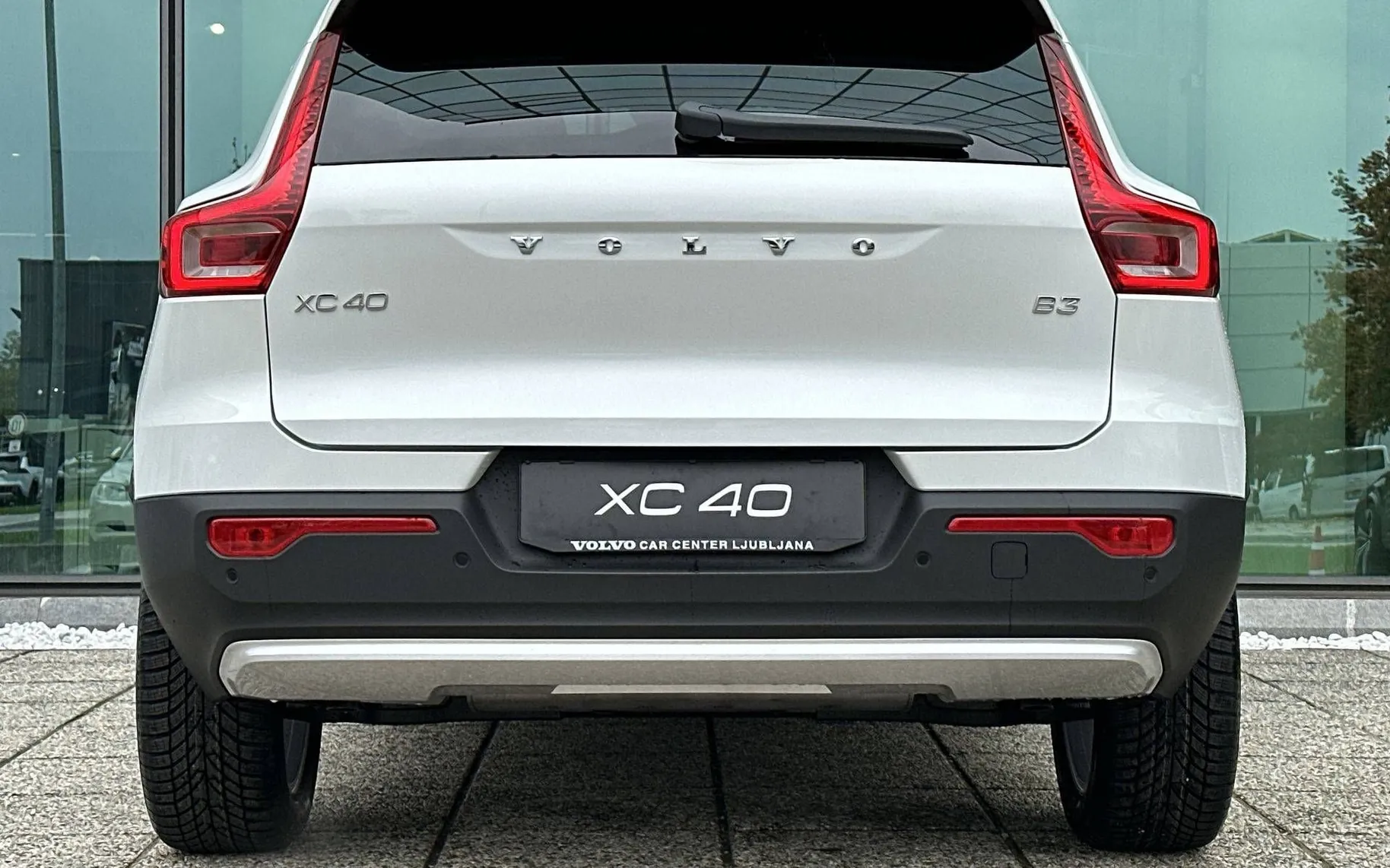 Zunanja slika - Volvo XC40 - B3 P Core AT DCT... - 6