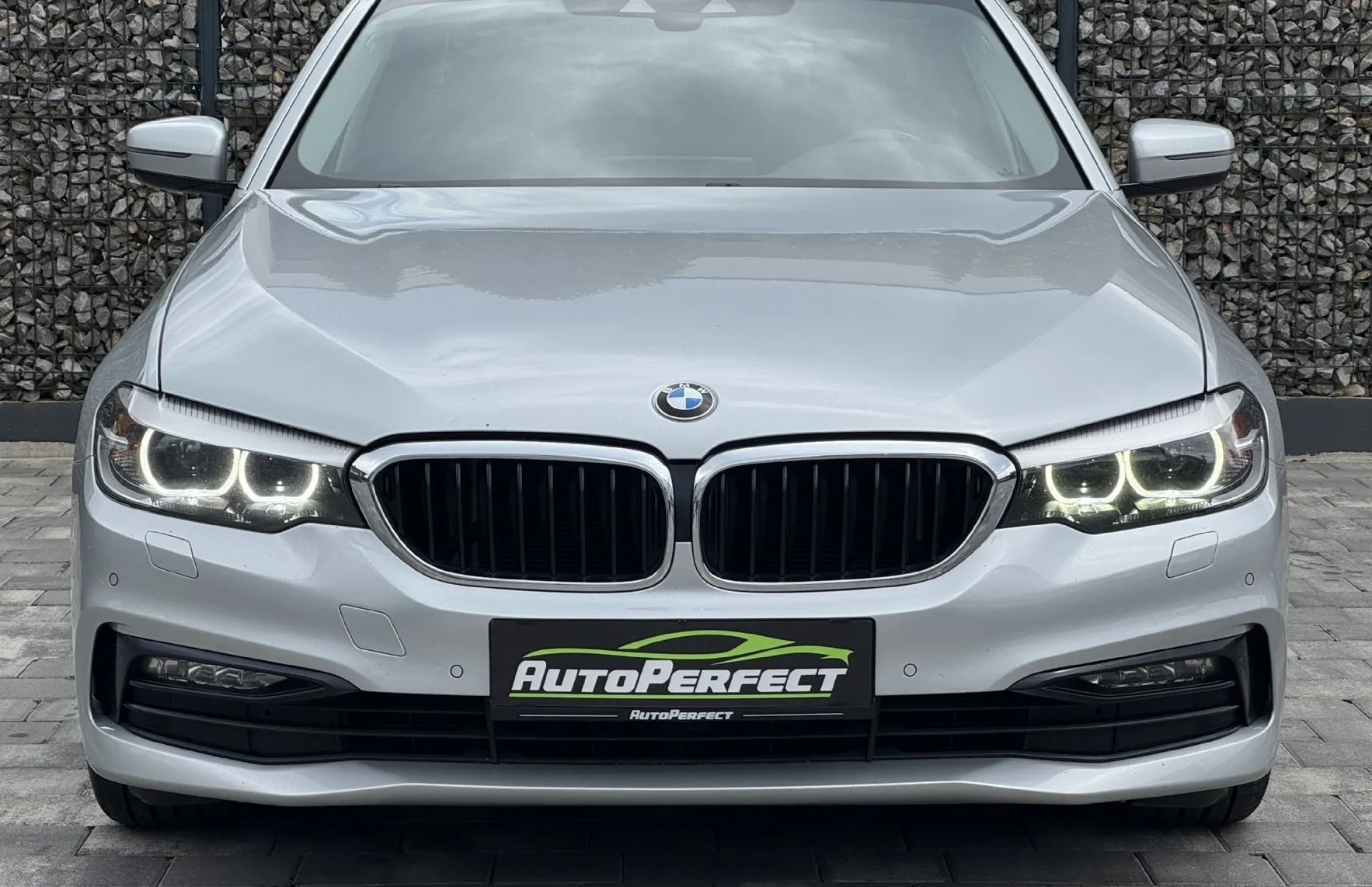 Zunanja slika - BMW Serija 5 - : 520d Aut. Sport Line |Kam||Gr.Sed.|Navi|Ambi... - 2