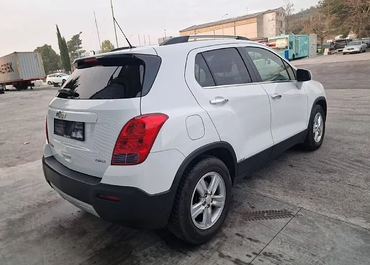 Zunanja slika - Chevrolet Trax - 1.7 DIESEL 1.LAST. SLO SAMO 143.000km KAMERA - 7
