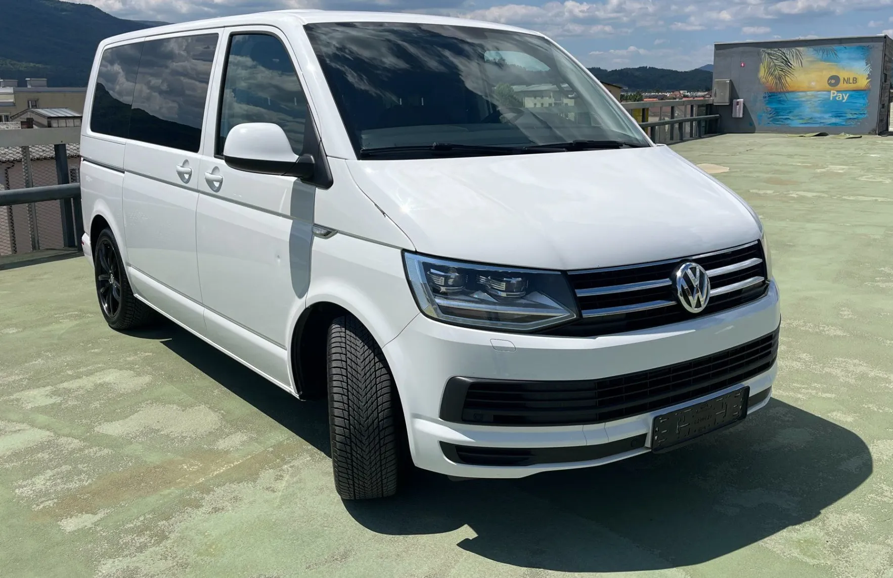 Zunanja slika - Volkswagen Multivan - 2.0 TDI DMR Comfortline DSG. LED. NAVI. 2X PDC. - 3