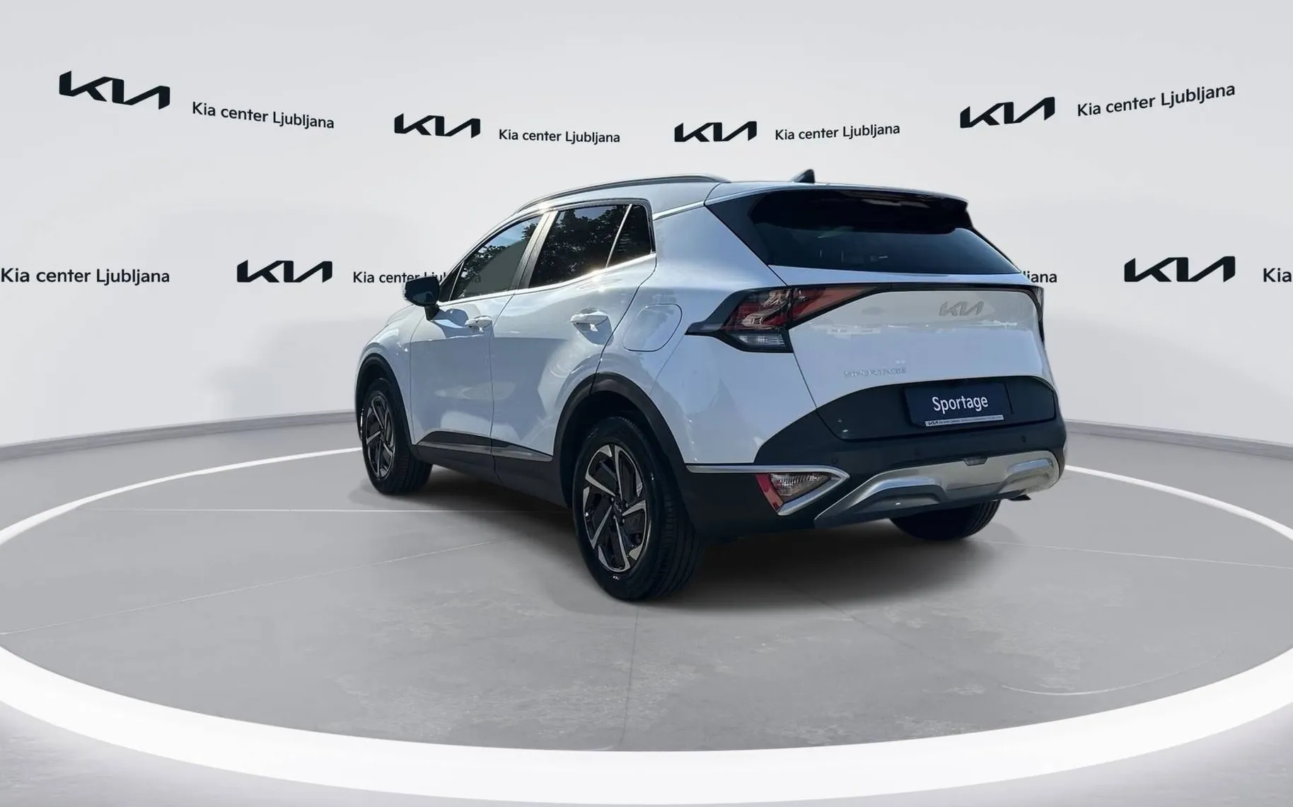 Notranja slika - KIA Sportage - 1.6 T-GDi LX Fresh Plus ISG 7 DCT - 7