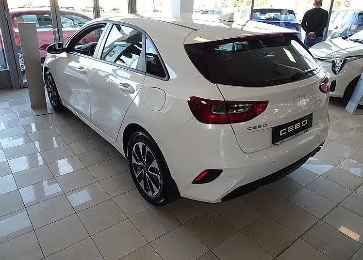 Zunanja slika - KIA Ceed - 1.0 T-GDi LX Champion+ ISG. M T 74 kW 30 LET° - 4