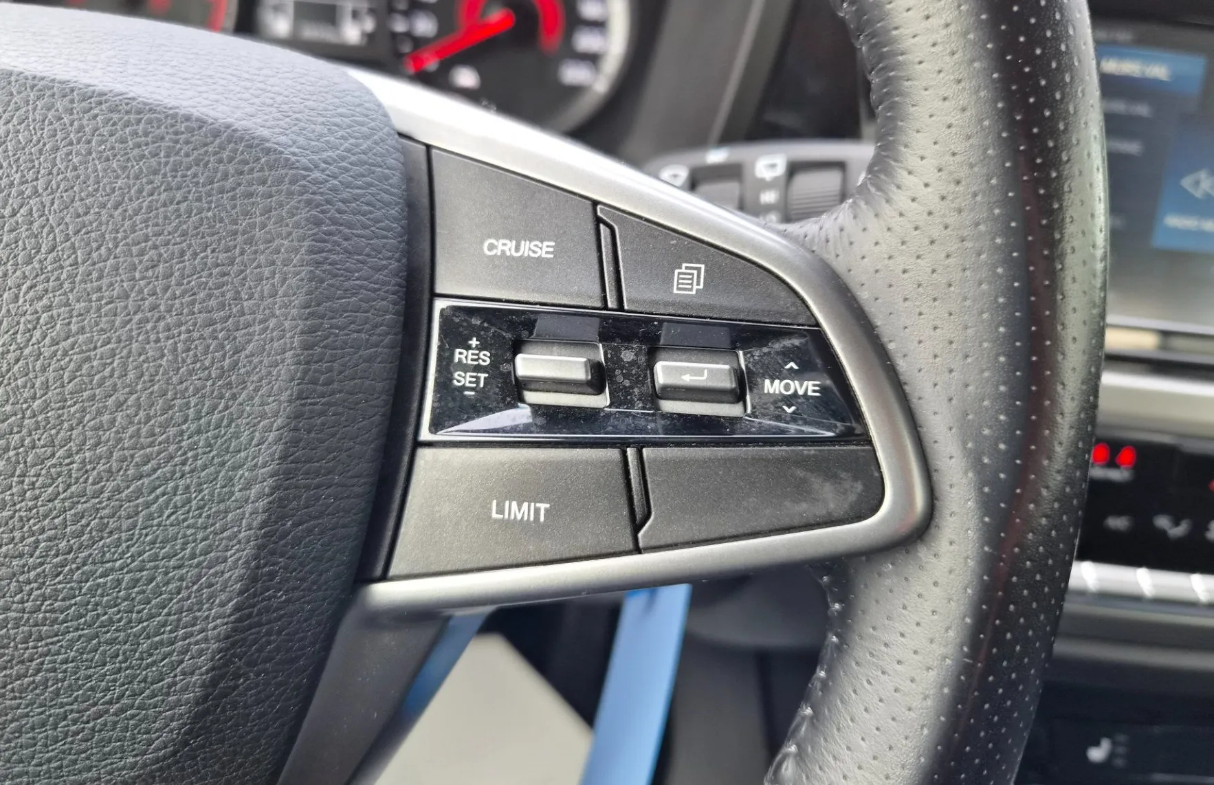 Zunanja slika - SsangYong Korando - 1.5 T-GDI Exclusive alu-pdc-kamera-usnje-gretje se - 16