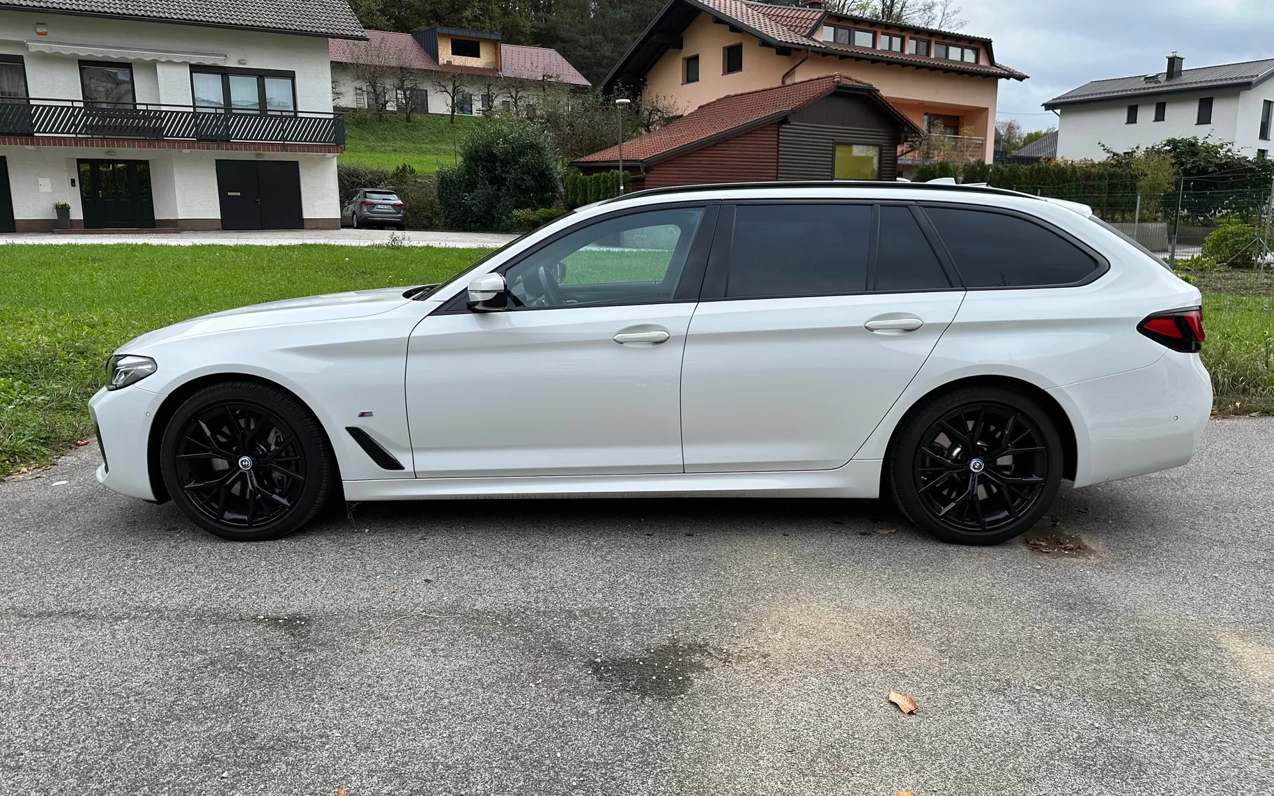 Zunanja slika - BMW Serija 5 - 530d Touring Avt. - 4