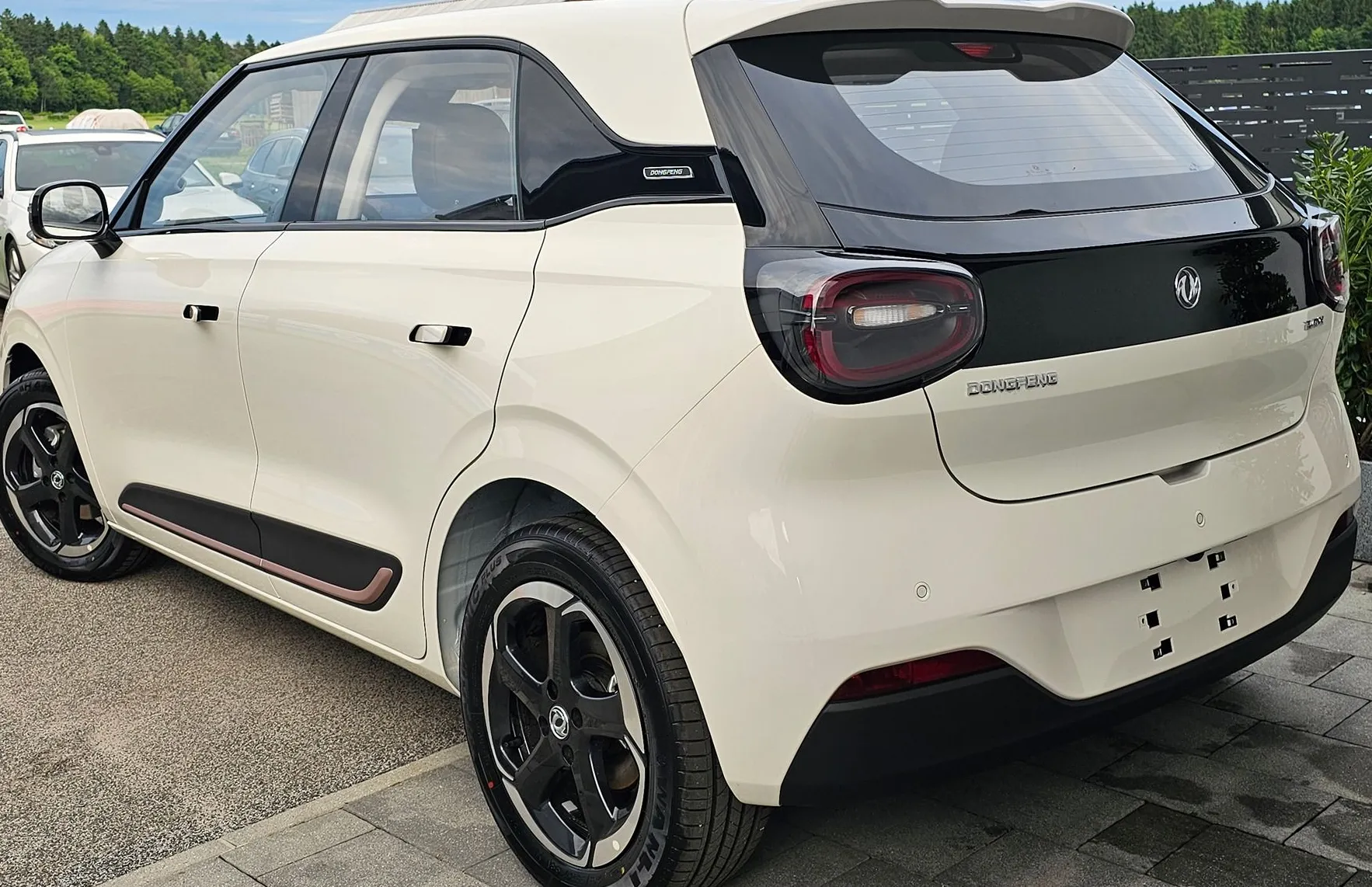 Zunanja slika - Dongfeng Box - E3 42.3 kWh 70 kW- 360KAM-LED- - 6