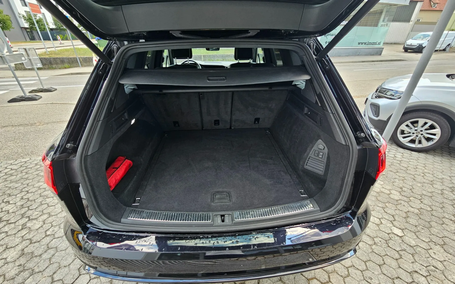 Zunanja slika - Volkswagen Touareg - 4motion V6 TDI BMT R-Line - 6